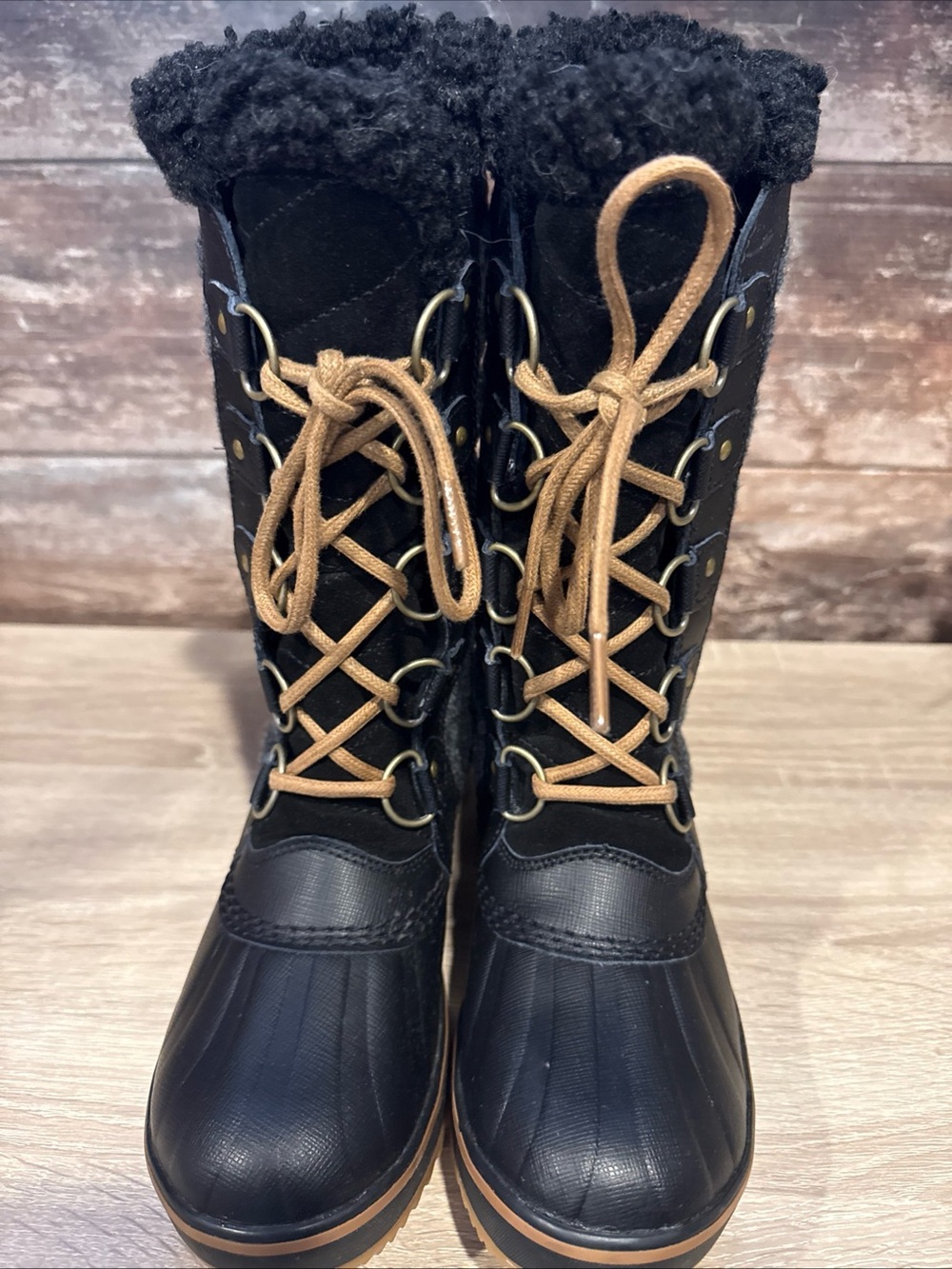 Sorel Black Winter Lace-Up Boots with Tan Laces and Faux Shearling
